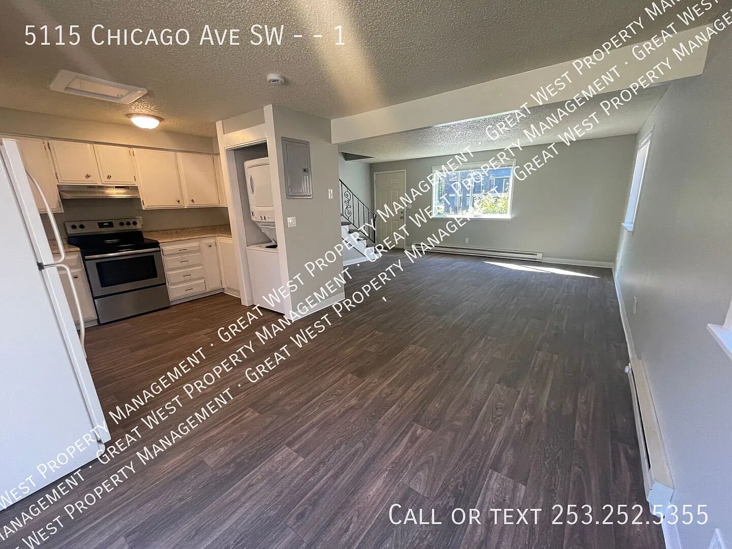 2-bedroom townhome — Photo 3