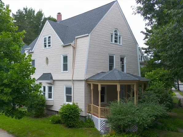 9 Englewood Ave, Worcester, MA 01603