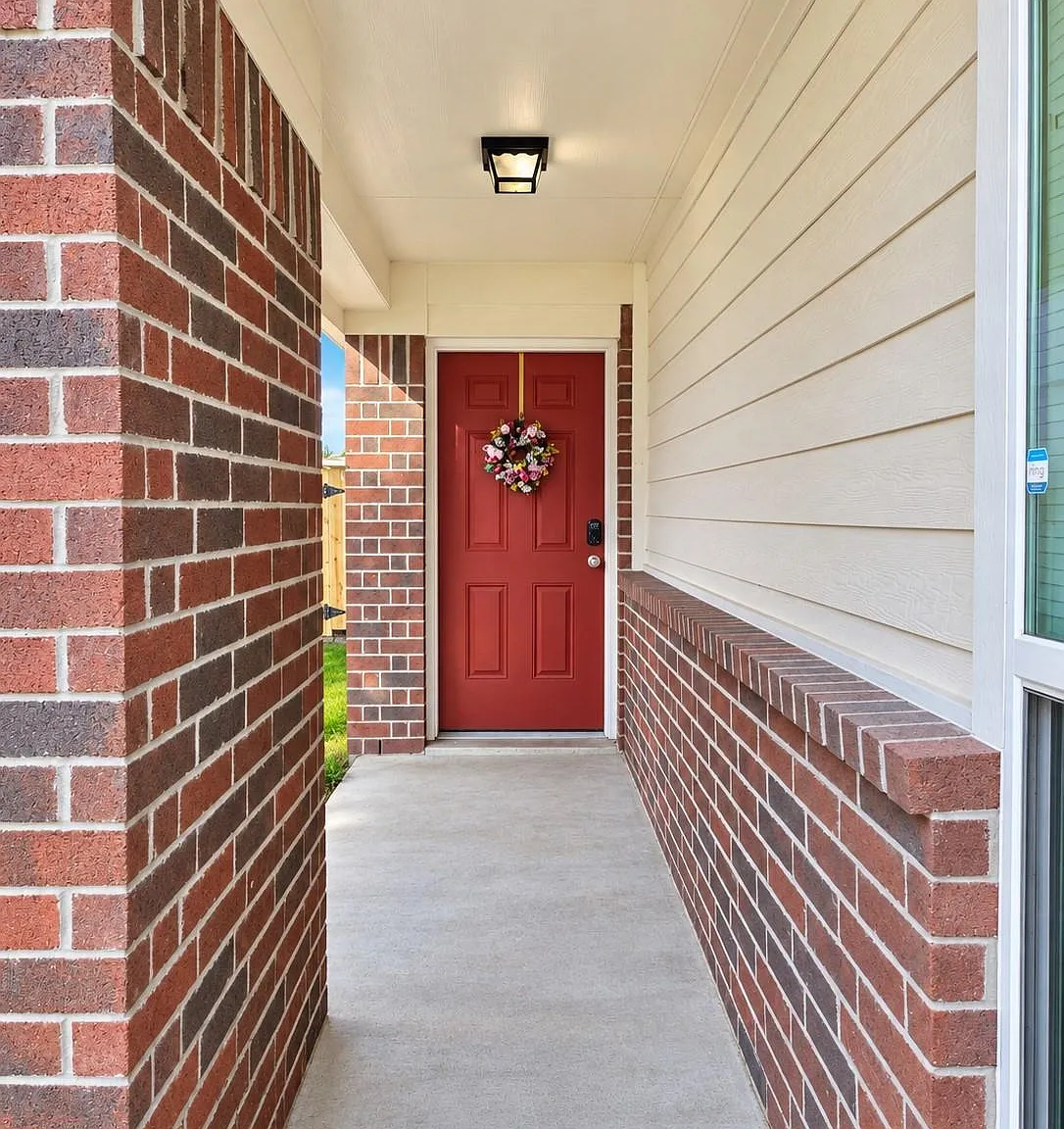 3 bed, 2.0 bath, 1730 sqft, $2,000 — Photo 3
