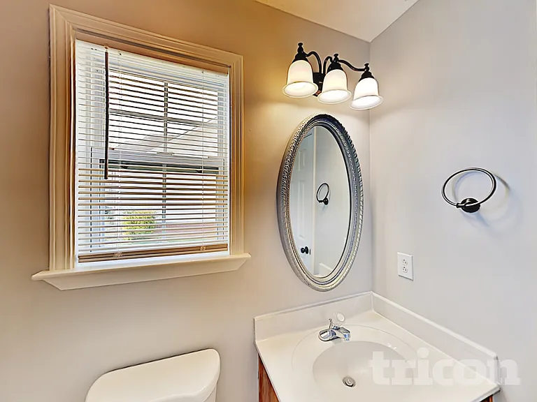 240 Green Hills Dr — Photo 12