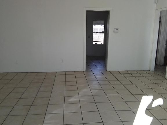 2nd image of 1513 NW Lincoln Ave