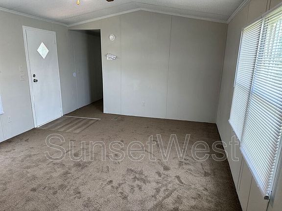 3rd image of 400 Daybreak Ln #Dayb0400
