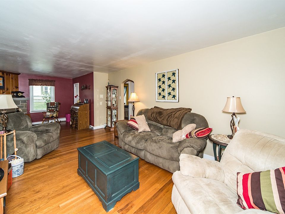 Large Bright Living Room