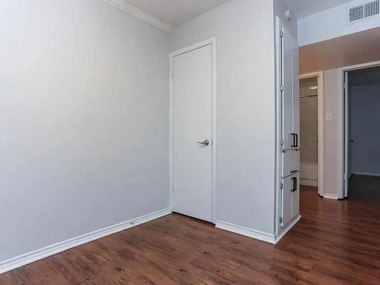500 W Lamar St McKinney, Tx. 75069 — Photo 8