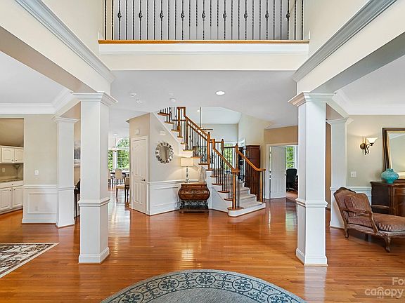 4th image of 2901 Taviston Dr