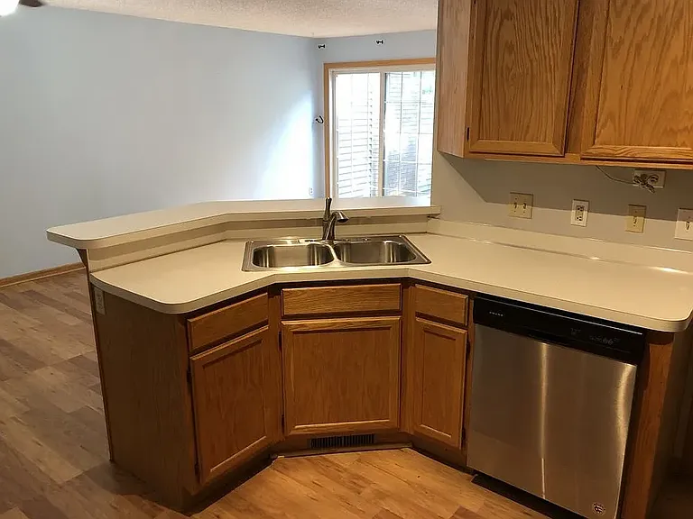 10025 Russell Ave N #11 — Photo 8