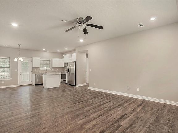 2nd image of 25 Lockhart Ln