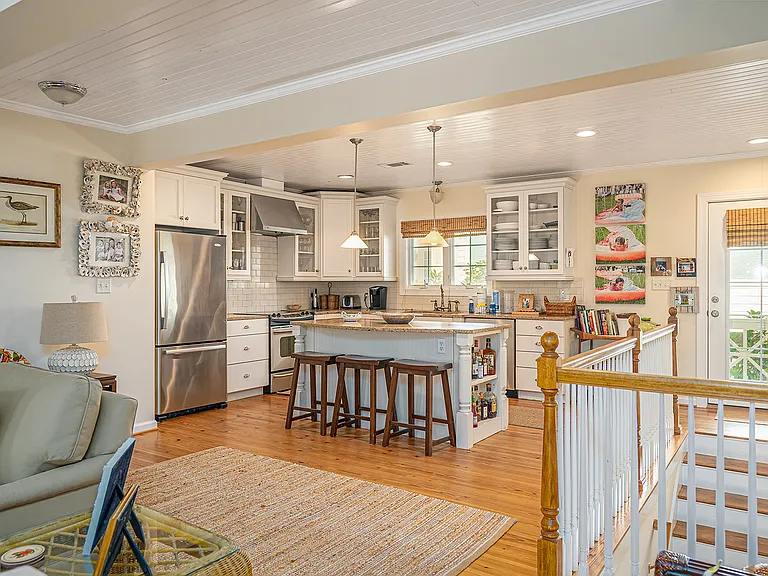 1701B Chatham Ave — Photo 11