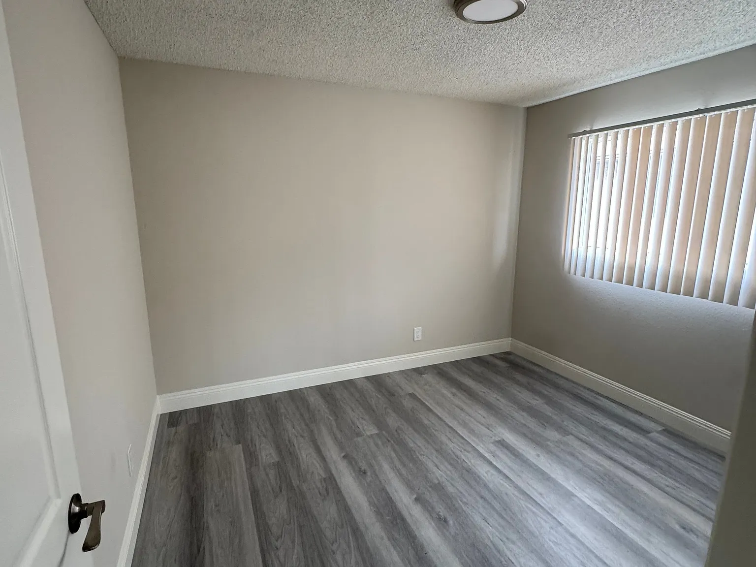 831 S Greenwood Ave — Photo 4
