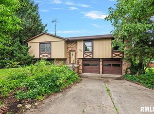 39 Covered Bridge Acres, Glenarm, IL 62536