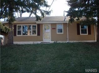 3208 Lynros Dr, Saint Ann, MO
