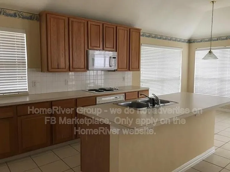 4812 Tearose Trl — Photo 9