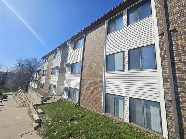 902 Benton Dr APT 21, Iowa City, IA 52246