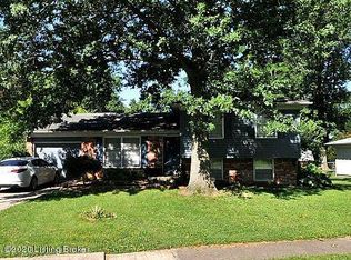 9201 Aylesbury Dr, Rolling Hills, KY 40242