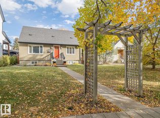 6839 111th St NW, Edmonton, AB T6H3G2