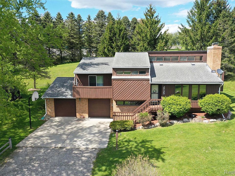 1st image of 2725 Cooley Lake Rd
