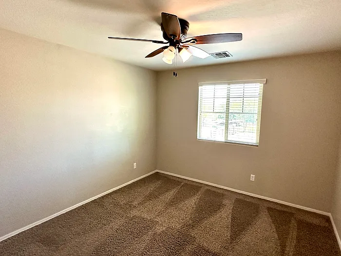 7363 W Cambridge Ave — Photo 5