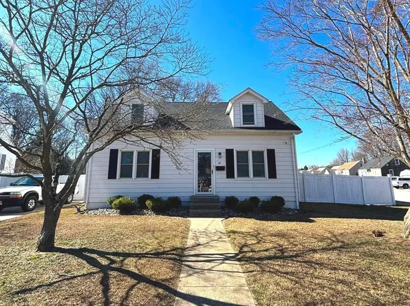 61 New Jersey Ave, Pennsville, NJ 08070