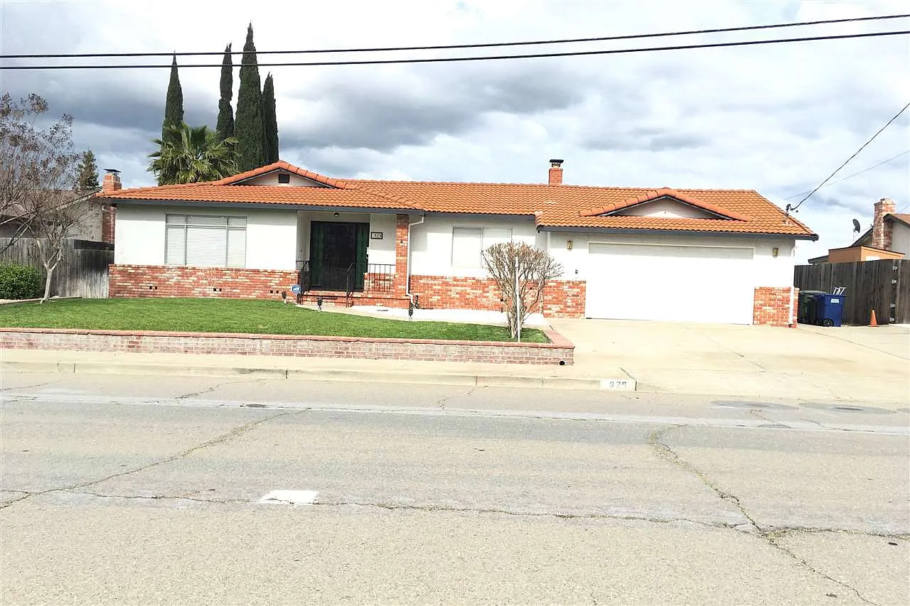 829 Ventura Dr photo 1