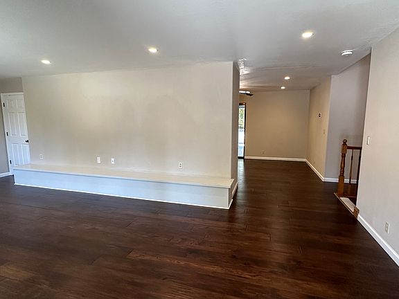 2nd image of 5826 Alhambra Ave