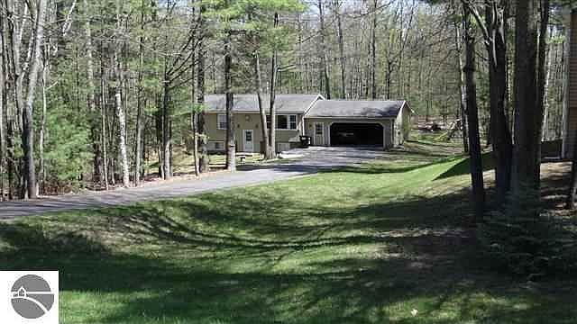 1st image of 3833 Forest Lakes Dr