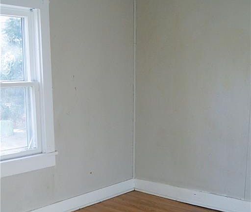 5th image of 714 6th Ave