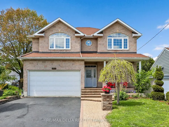 1811 Kingsdale Ave, Ottawa, ON K1T 1H7