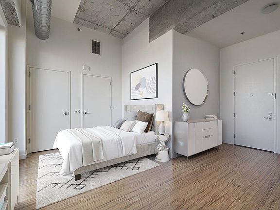 5th image of 232 Pavonia Ave APT 916
