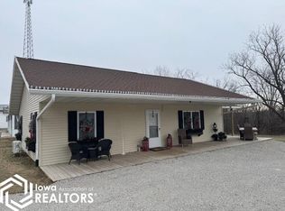 1215 E Cross St, Centerville, IA 52544