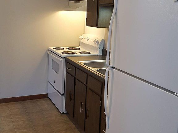 5th image of 2419 Central Ave #5