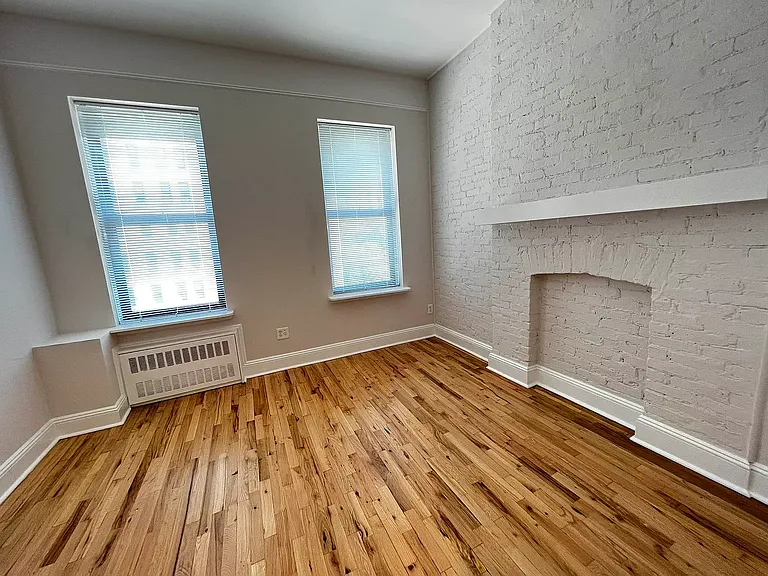 642 Amsterdam Ave #3A — Photo 3