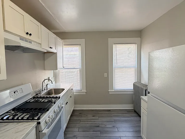103-105 Lombard St #1 — Photo 3