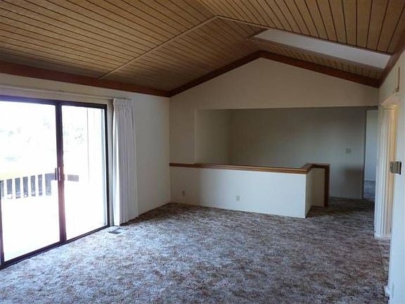 Living Room (3)