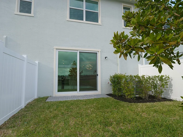 206 SE Woodbark St #206 — Photo 16