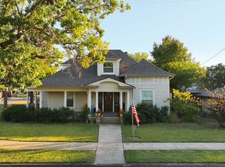 704 E Main St, Honey Grove, TX 75446