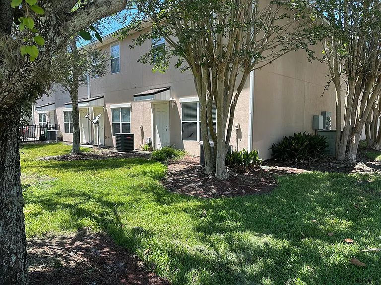 755 Middle Branch Way — Photo 3