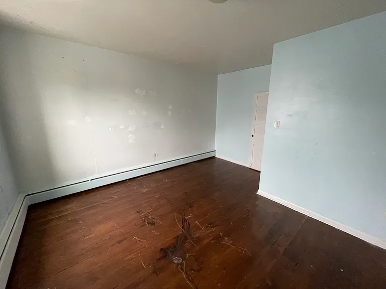 232 Locust St — Photo 2