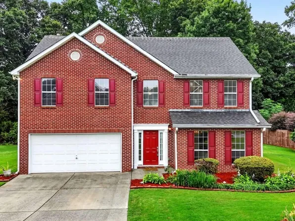 5785 Grove Place Xing SW, Lilburn, GA 30047