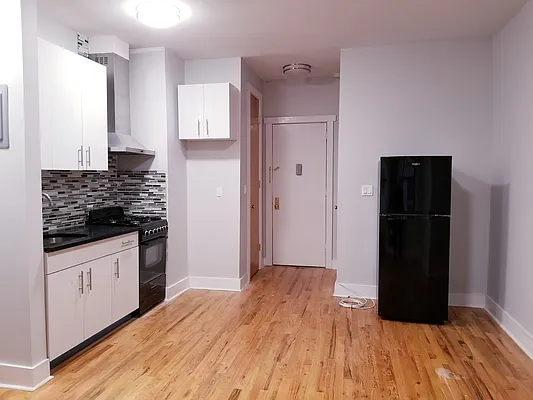 Rented by BRICK & GALO REALTY CORP | media 17