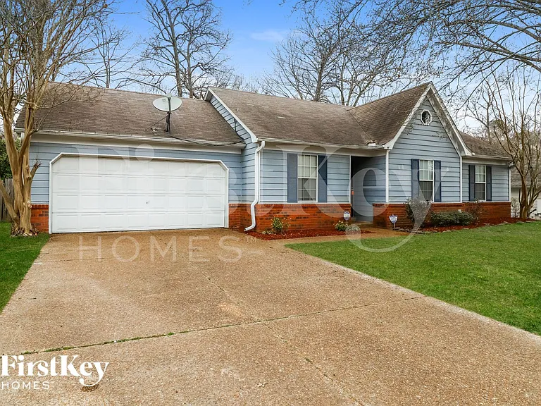 5672 Riverhead Ave — Photo 2