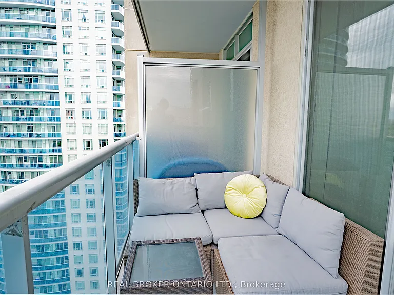 90 Absolute Ave #2107 — Photo 15