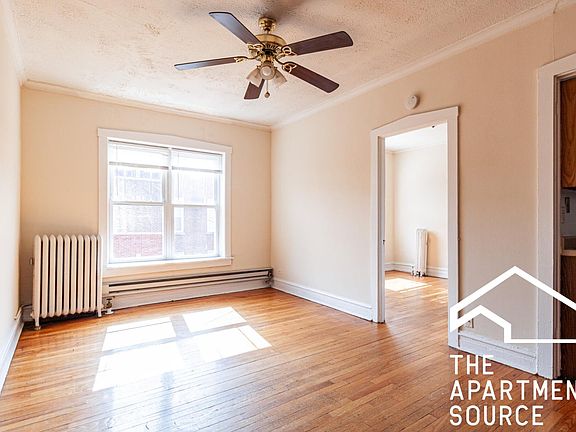 4th image of 959 W Cornelia Ave #3A