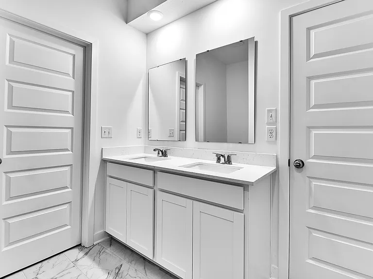 425 Eisenhower St — Photo 17