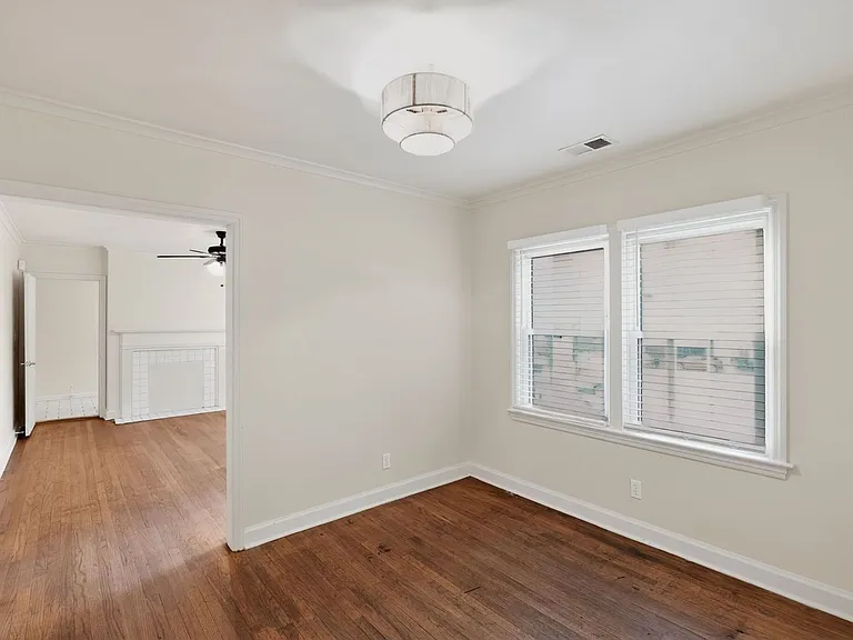 879 Sylvan Pl SW — Photo 9