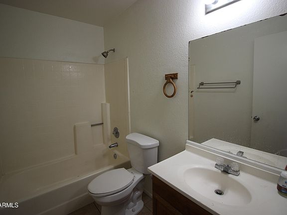 5th image of 4409 E WOOD Street
