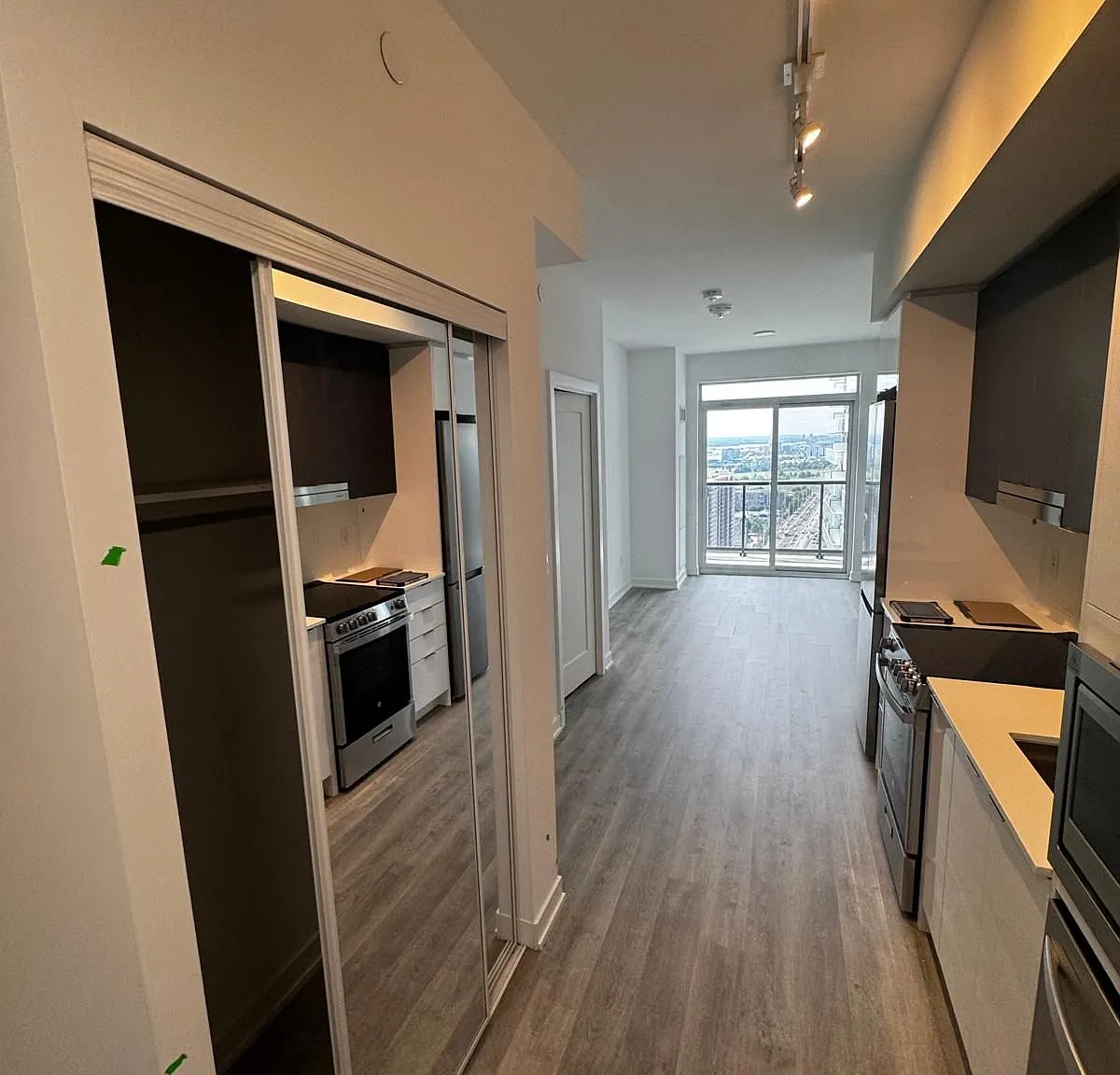 1 bed, $2,100 — Photo 2