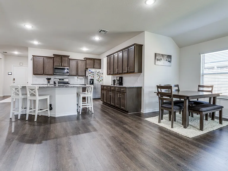 603 Calm Springs Dr — Photo 9