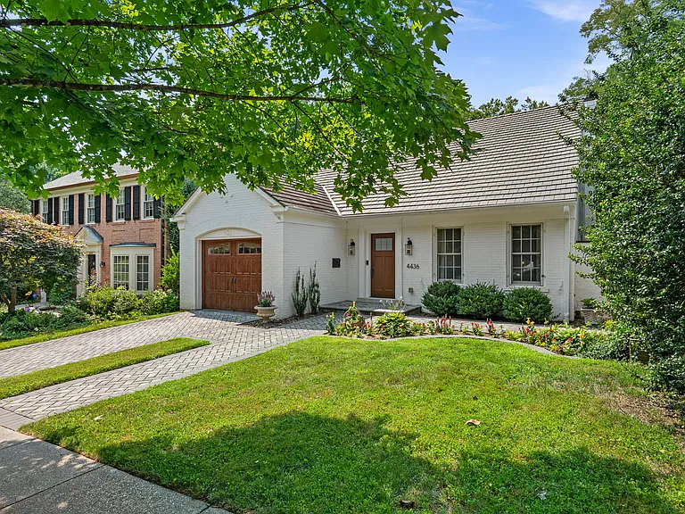 4436 Chalfont Pl — Photo 1