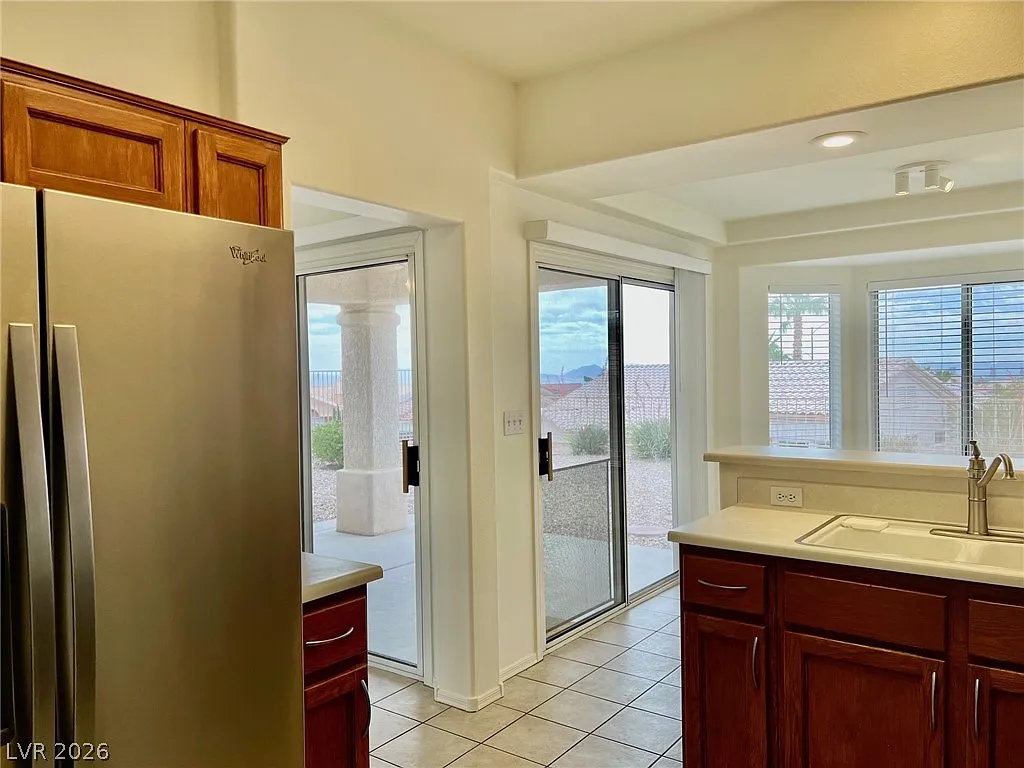 2 bed, 2.0 bath, 1388 sqft, $2,100 — Photo 4