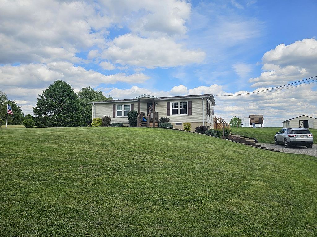 141 Deer Ln - Property Image